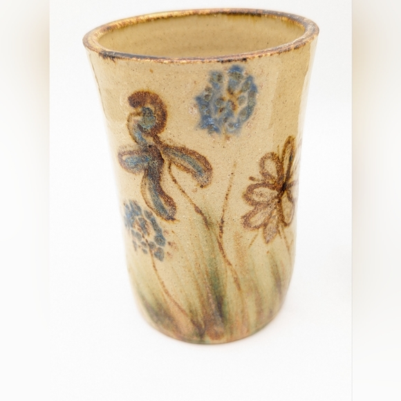 Janet Resnick Pottery Pitcher and Cup in the Wildflower pattern - Picture 7 of 13